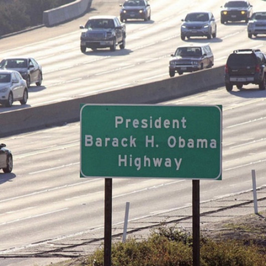 Rebautizan autopista en honor a Barack Obama