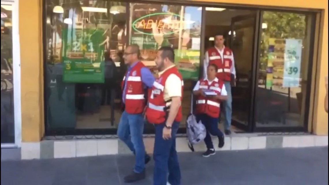 Volantean campaña "comercio seguro" en zona centro 