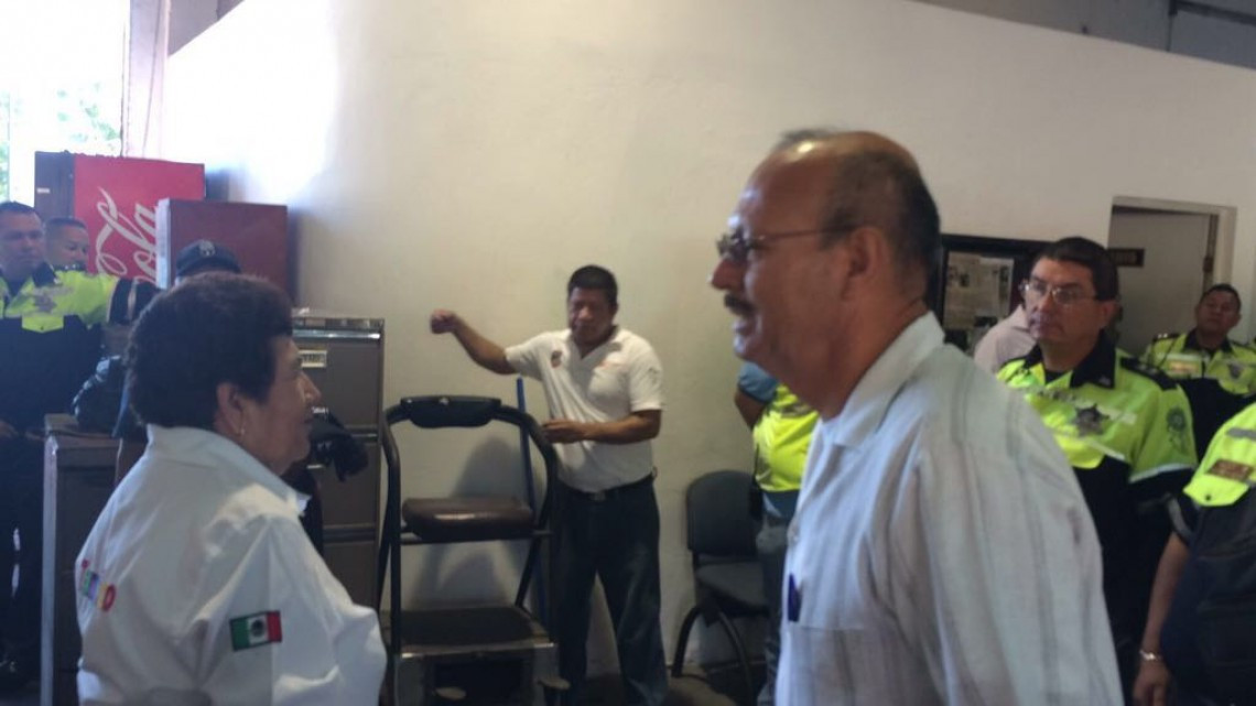 Truenan tránsitos de Tampico contra su director