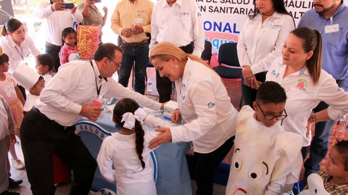 Realizan campaña "Mucho más que dientes sanos"