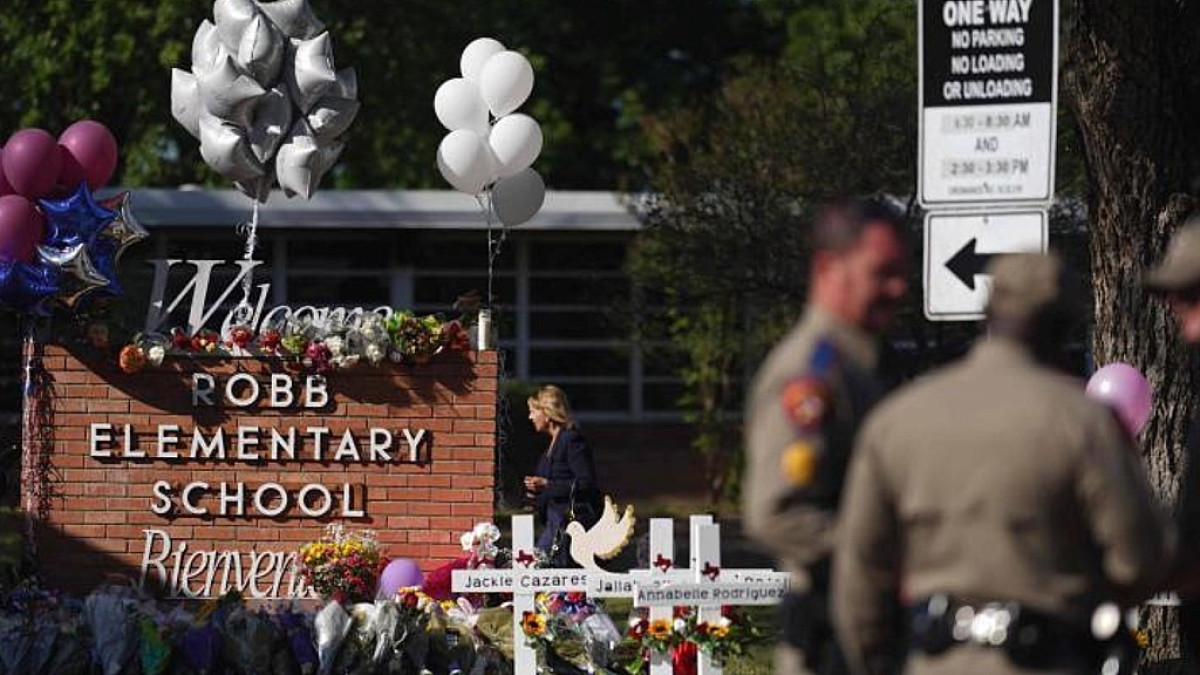 Suspenden al jefe de la policía de Uvalde tras ataque en escuela primaria Robb