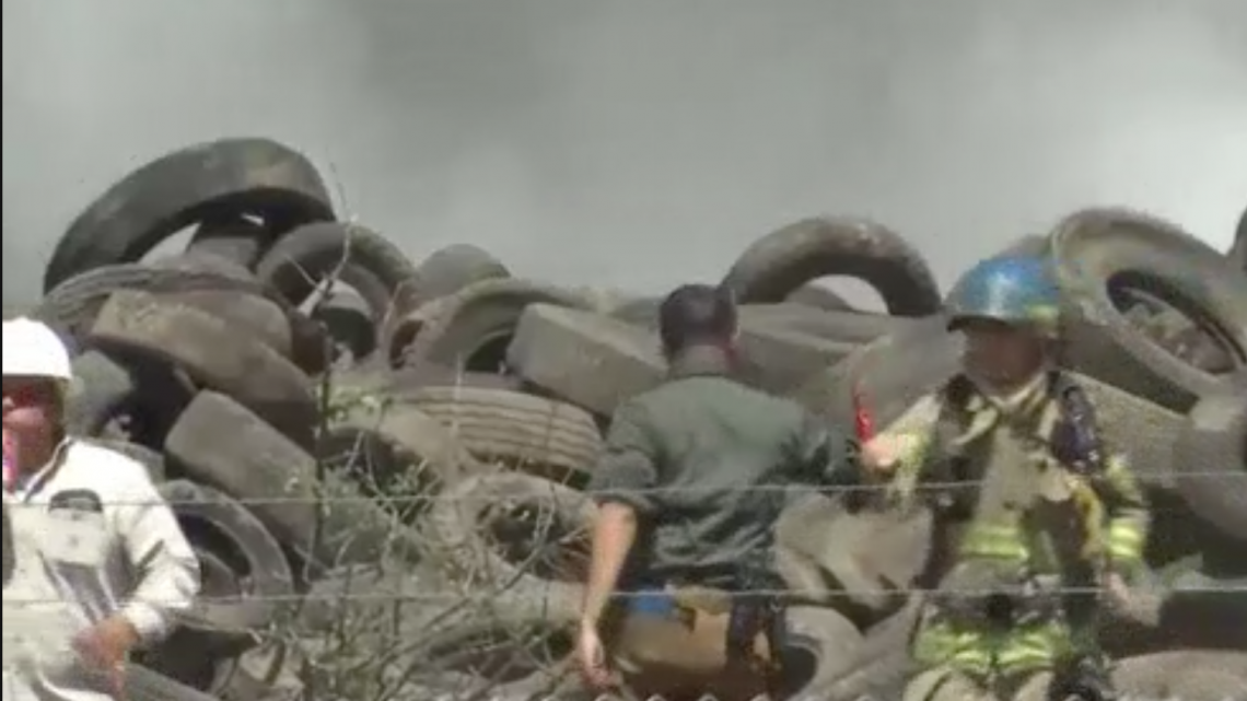 Se registra incendio de llantas en Mission