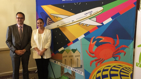 Con un mural cultural conmemoran 20 años de la ruta aérea Tampico - Houston