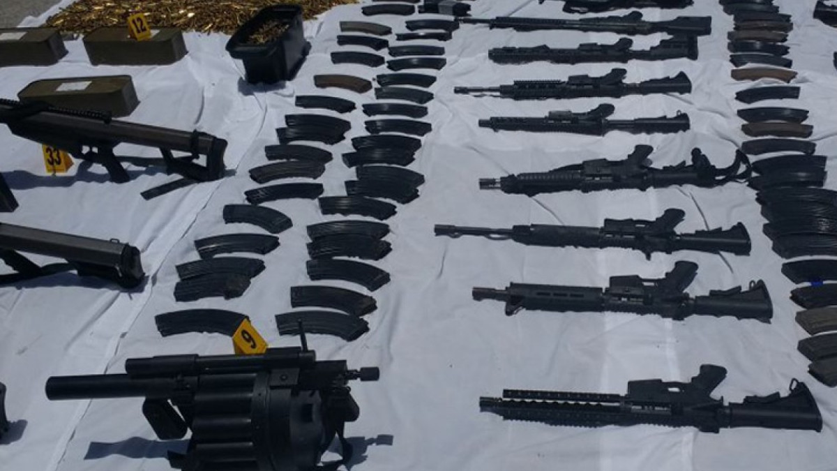 Militares de la 8/a Zona Militar aseguran un gran arsenal 