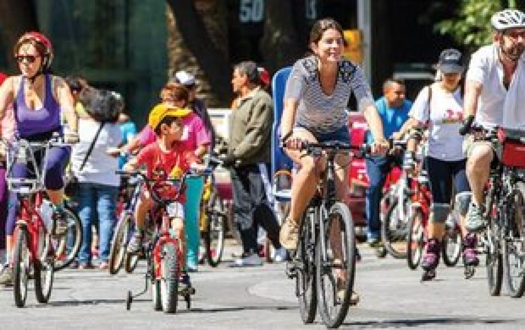 Invita Medio Ambiente a un paseo en bicicleta