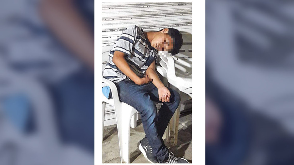 Abandonan a menor de edad en puesto de tacos