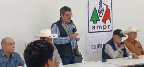 Productores continúan lucha por precios justos y ley del agua*