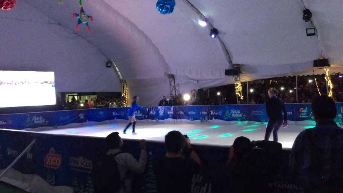 Altamira se ilumina con el encendido del árbol de navidad