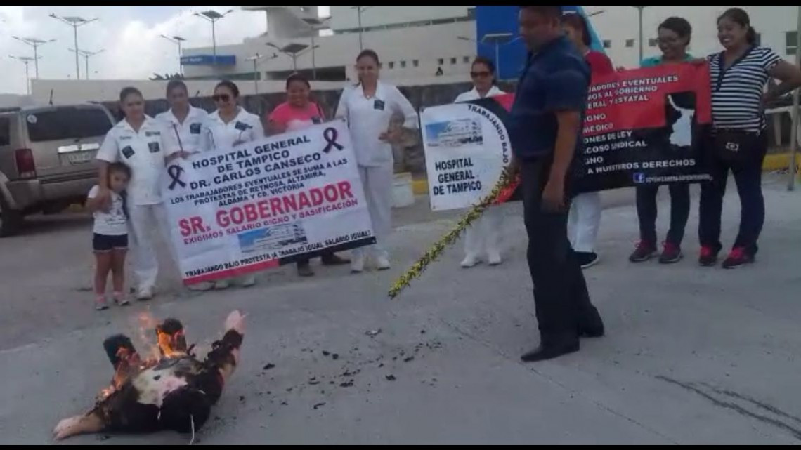 Protestan trabajadores eventuales del Hospital Carlos Canseco