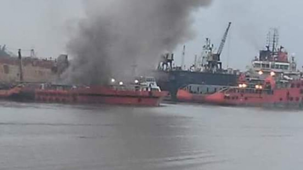 Se incendió barco sobre el río Pánuco