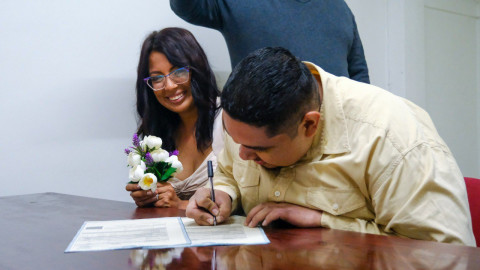 DIF Nuevo Laredo abre registro permanente para matrimonios colectivos