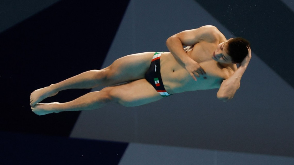 Avanzan Rommel Pacheco y Osmar Olvera a las semifinales de trampolín de 3 metros  