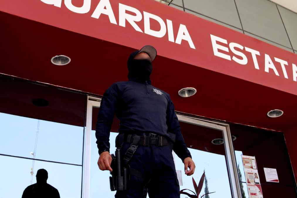 SSPT reconoce y felicita a papás policías de la Guardia Estatal