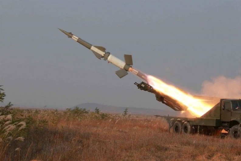 Dialogará Trump con presidente de Corea del Sur sobre amenazas nucleares