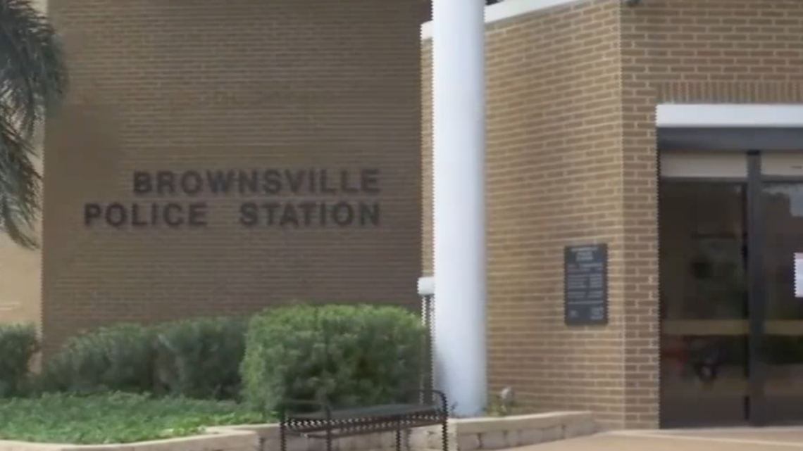 Prohiben en Brownsville cobrar estacionamiento en via publica