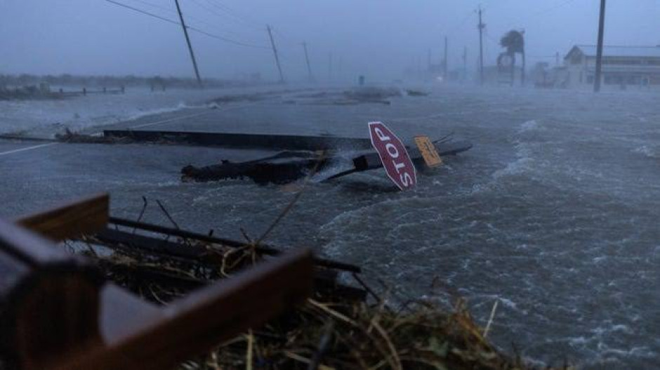 Sube a ocho la cifra de muertos por paso de Beryl en Texas