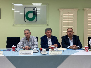 Nominan a neolaredense para medalla