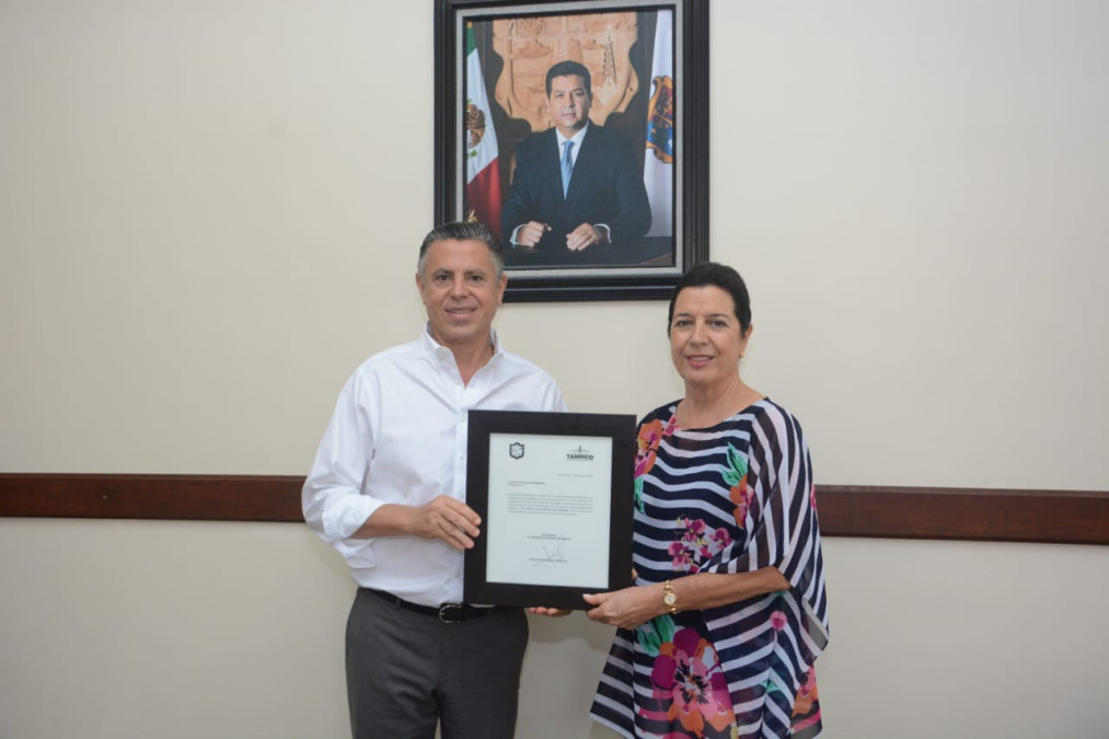 Nombra Chucho Nader a Elvia Holguera al Frente de Turismo