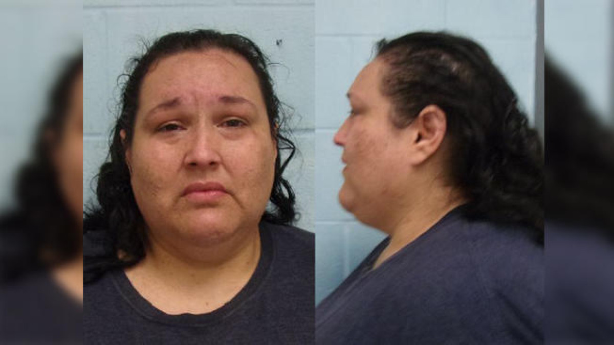 Detenida por dejar a menor encerrado en el coche, con altas temperaturas