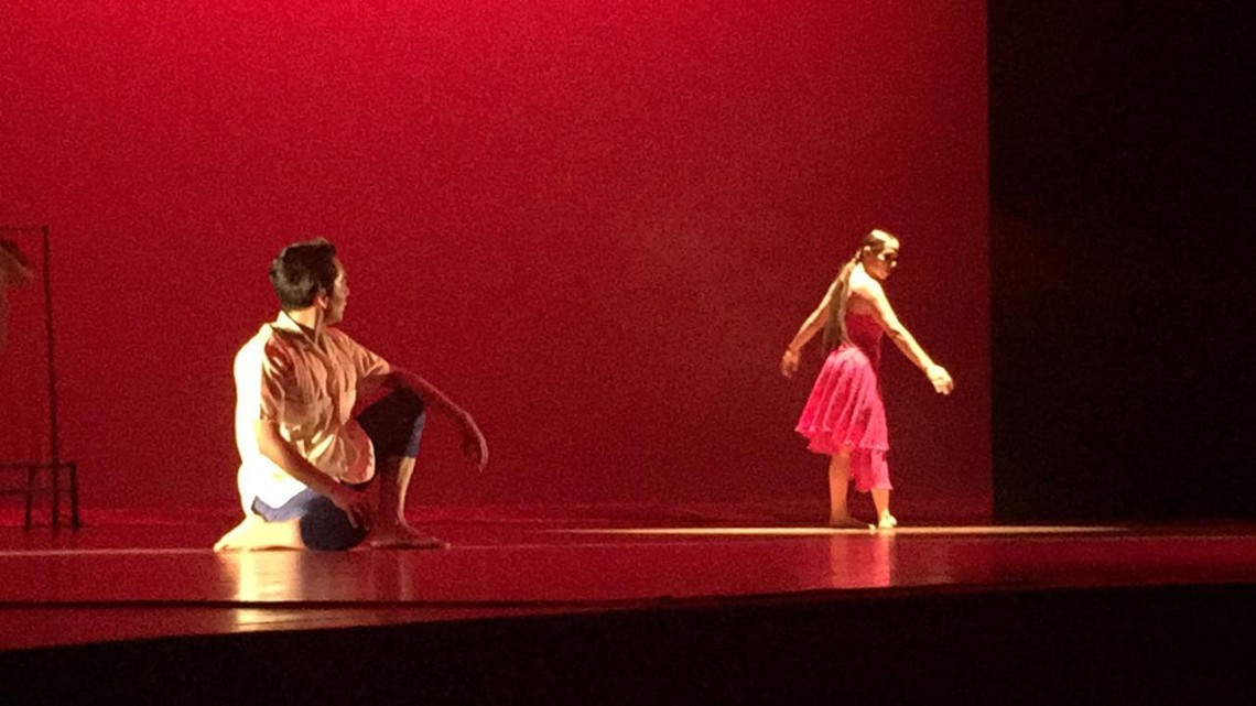 Celebra con éxito sus 15 años "Una petenera, petenera"