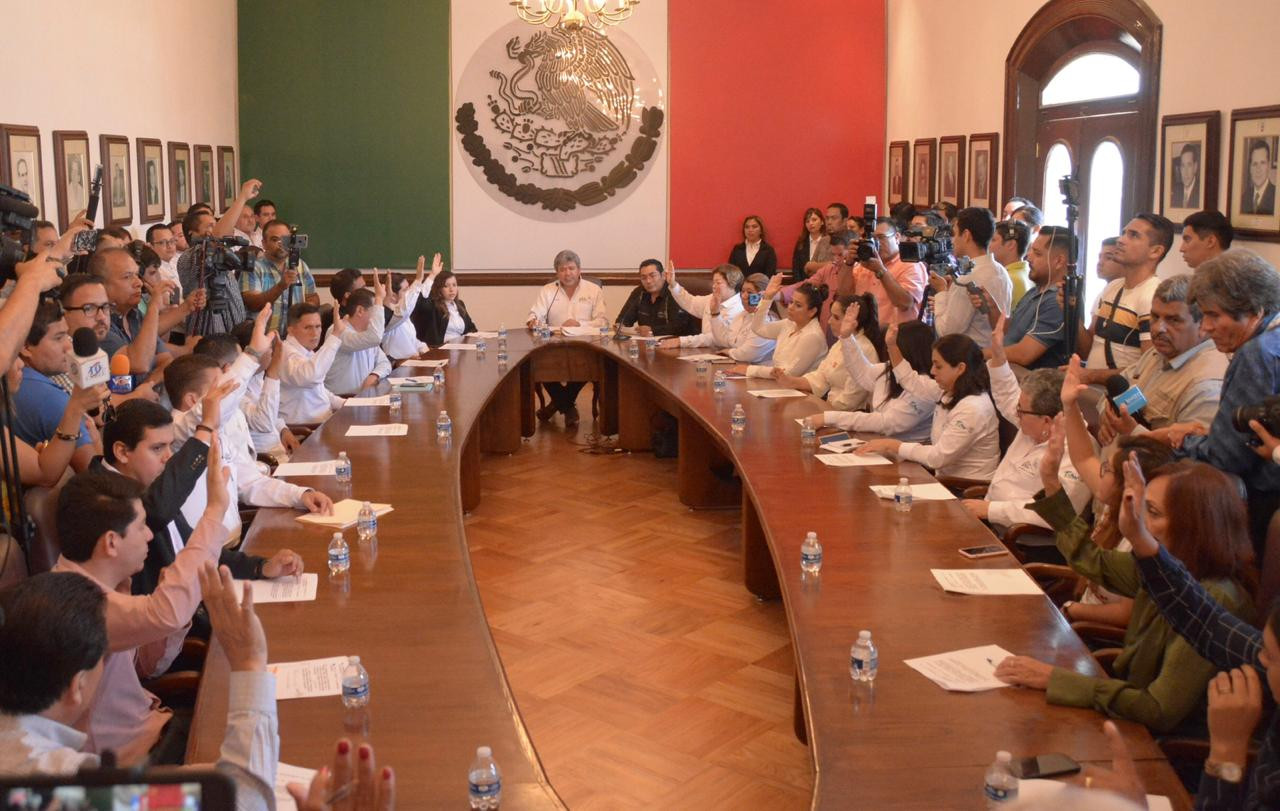 Toman protesta nuevos funcionarios municipales de Victoria