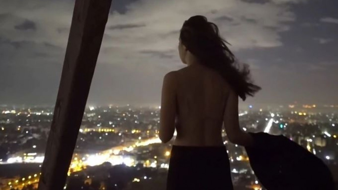 Piden sanción para pareja "teniendo sexo" en pirámides de Giza