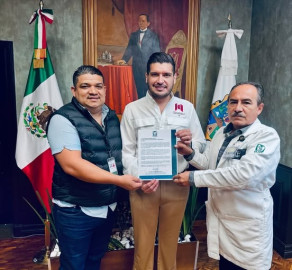 Directivos del IMSS reconocen al Alcalde de Matamoros por su colaboración en el incendio del hospital