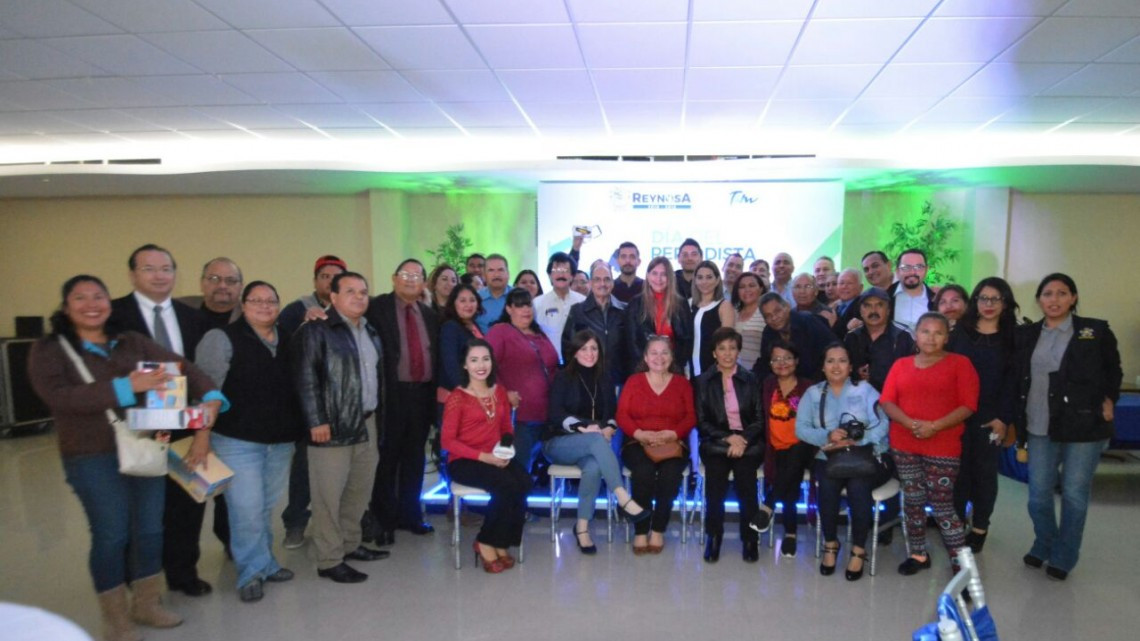 Festeja Gobierno Municipal de Maki Ortiz a periodistas