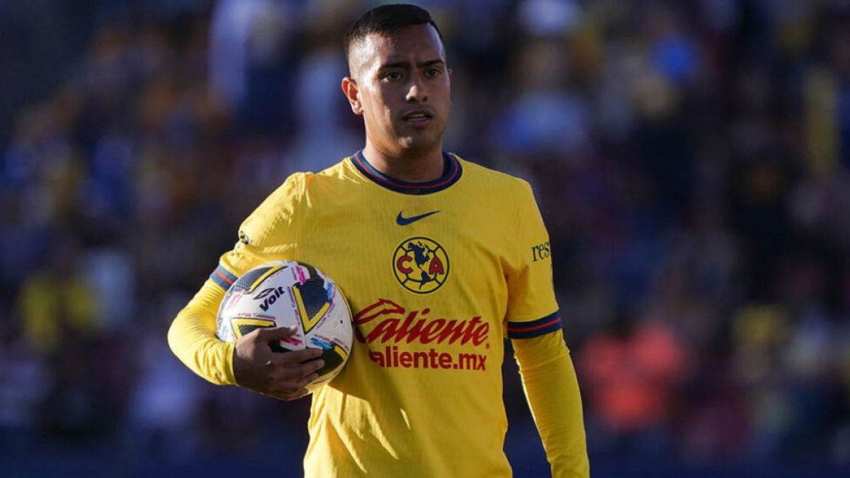 Érick Sánchez causa baja en América por apendicitis