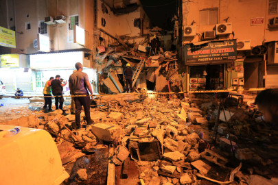 Al menos cuatro muertos tras derrumbarse un edificio en Baréin