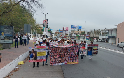 Exigen justicia para sus desaparecidos en Navidad