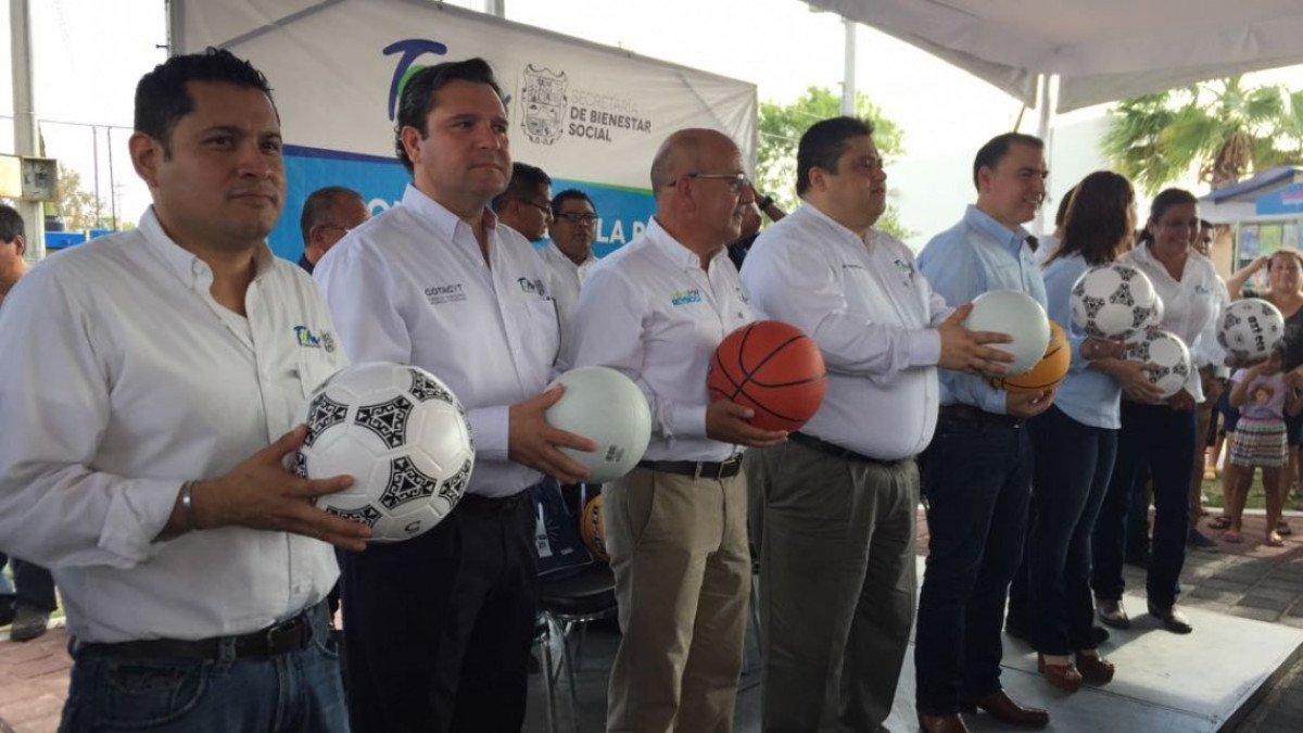 Dotan de paralibros y wifi a parques de barrio