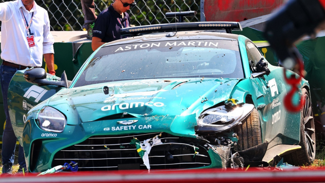 ¡Fuerte choque! Así fue el insólito accidente del Safety Car de la F1