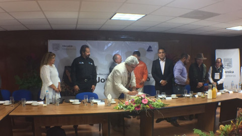Chuchín reconoce la trayectoria del actor Jorge Reynoso