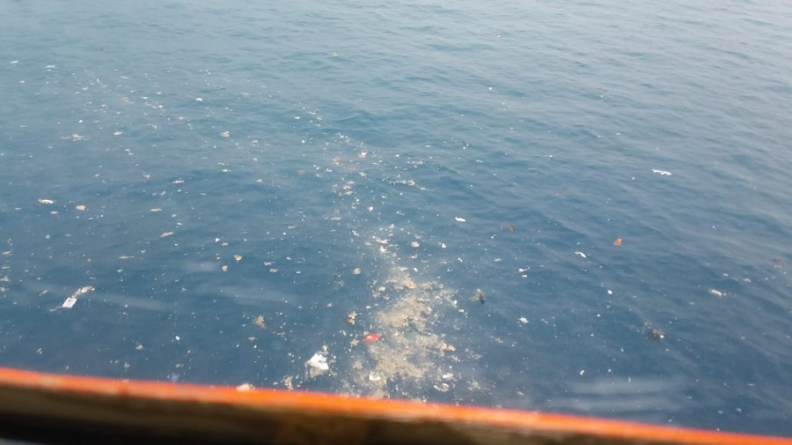 Descarta sobrevivientes tras caída de avión en Indonesia