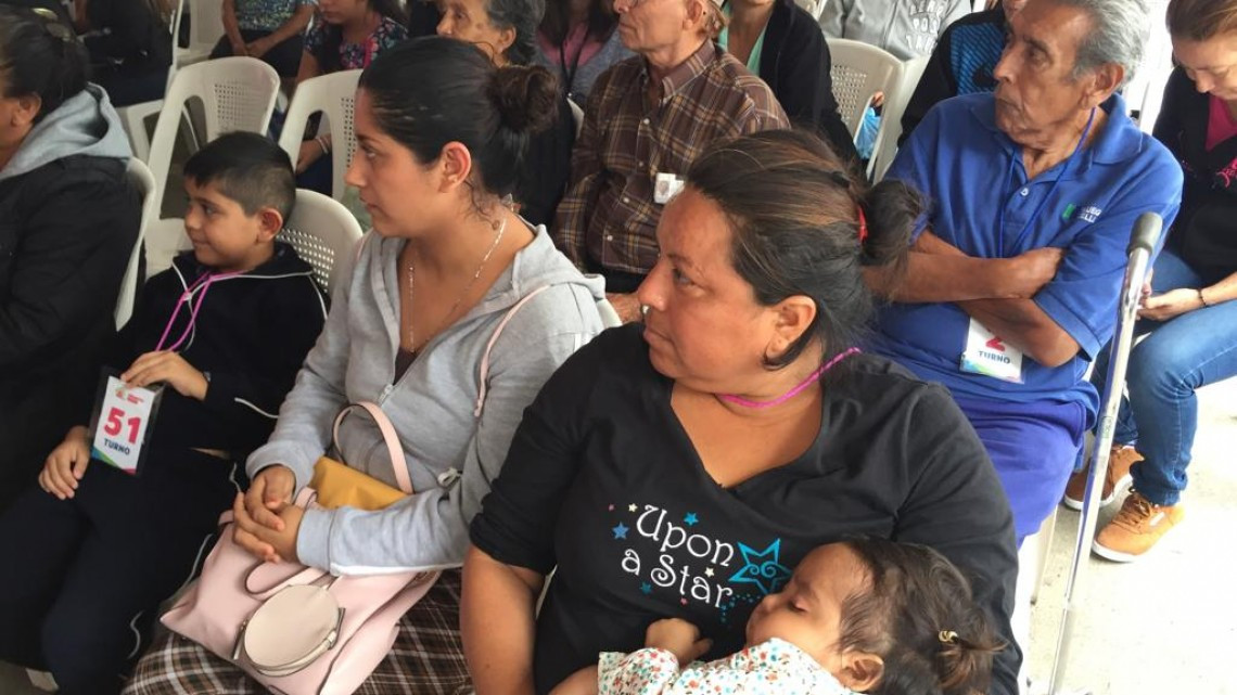 Familias son beneficiados con operación de cataratas y estrabismo