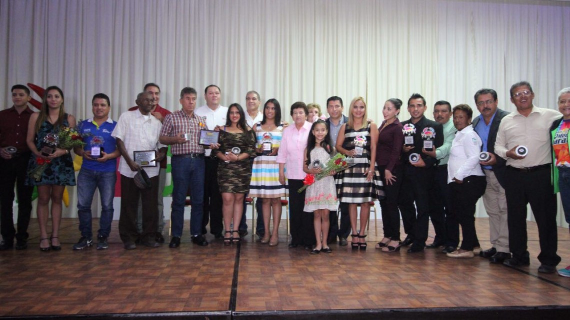 Alcaldesa otorga "Premio Municipal del Deporte 2017"