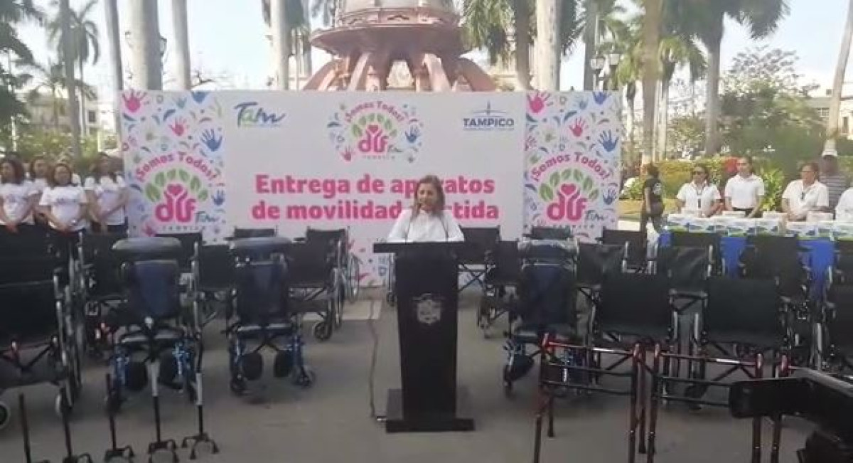 Entrega DIF Tampico aparatos de movilidad asistida