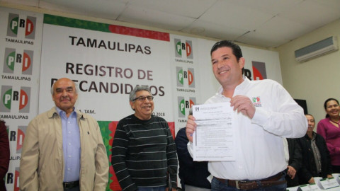 Se registran en el PRI aspirantes a candidatosa Senadores y Diputados Federales