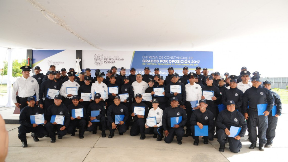 Da Seguridad Pública ascensos a Policías Estatales