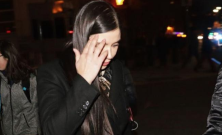 Emma Coronel “desmoronada” por juicio de “El Chapo”
