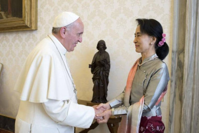 Papa Francisco recibirá a la premio Nobel Aung San Suu Kyi