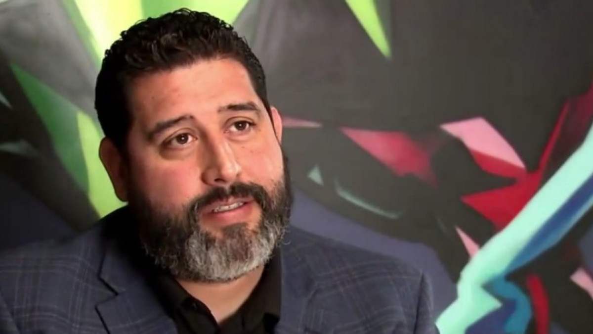   Estudio de arte de McAllen reúne fondos para Ucrania