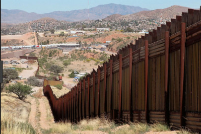 En enero inicia construcción de nuevo muro entre Texas y México