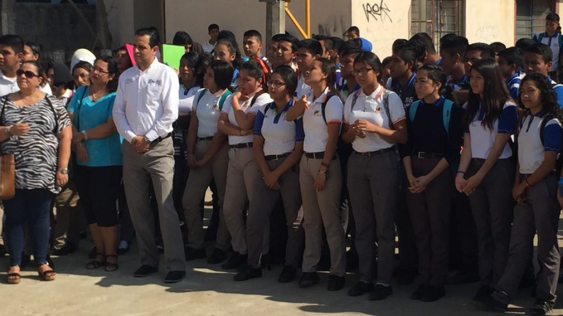 Se incrementará el número de becas municipales para estudiantes