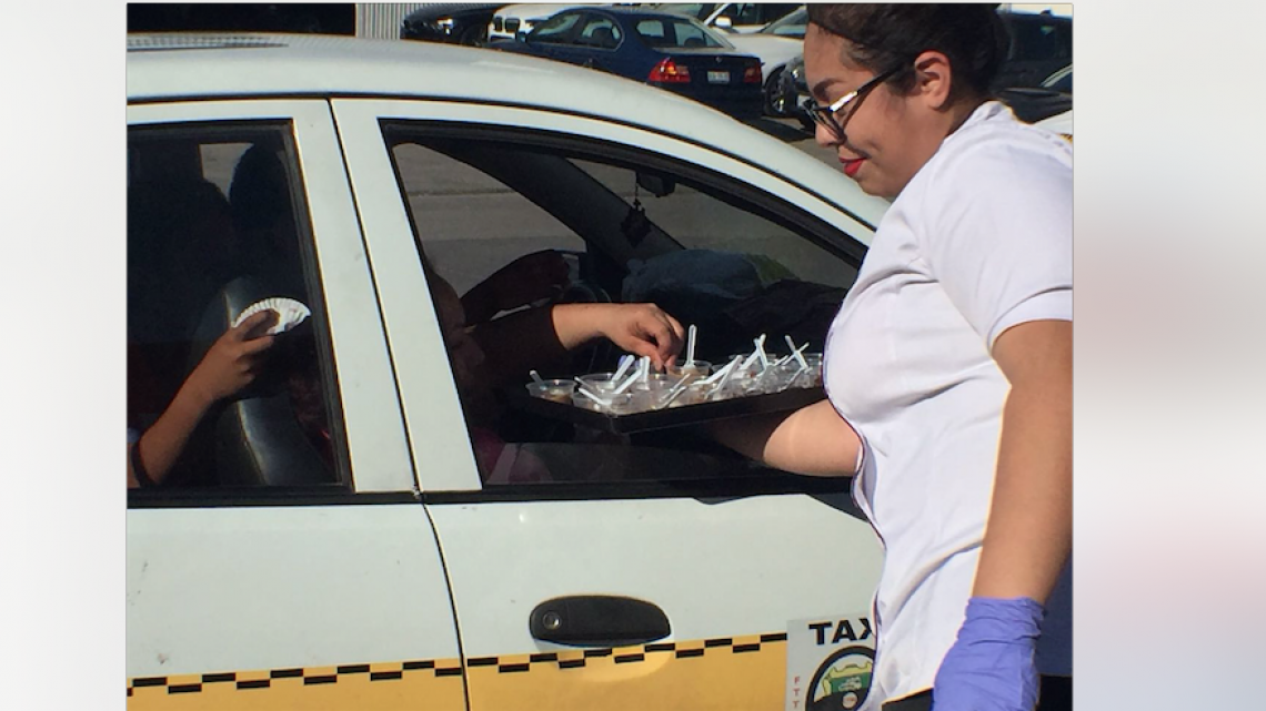 Pastelería El Globo consiente a sus clientes