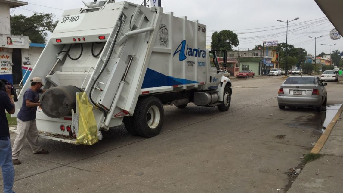 Analizan estrategias de recolección de basura y colocación de alumbrado público