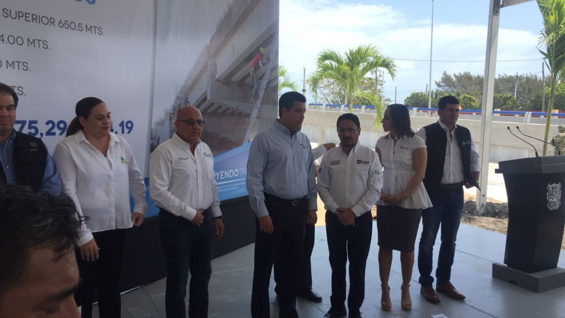 Abren circulación de puente superior de callejón de Barriles