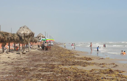 Playa Bagdad casi desierta por temporada