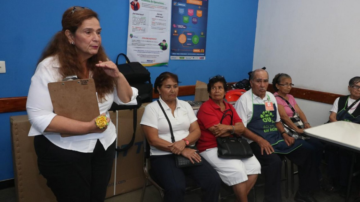 Ayuda DIF Madero para que abuelitos sean económicamente productivos